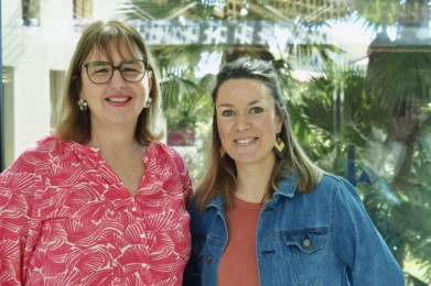 equipe commercial le connecteur