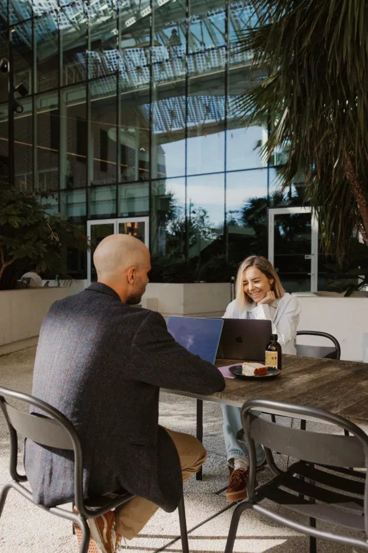 Déjeuner extérieur Le Connecteur