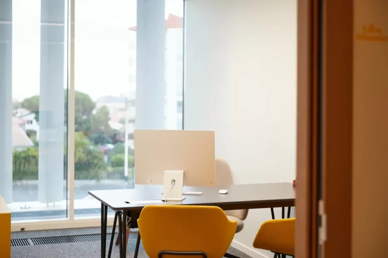 bureau privé Le Connecteur Biarritz 2 personnes