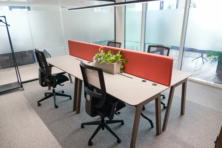 Bureau privé 4 personnes Biarritz