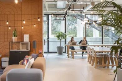 Accès salle de réunion au Café Working by Alé